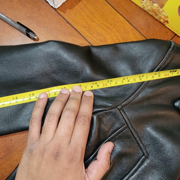 leather jacket - Picture 11 of 12